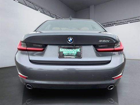 Used 2020 BMW 330i xDrive Sedan w/ Premium Package image 6