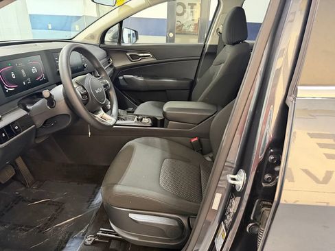 Used 2024 Kia Sportage LX FWD image 28