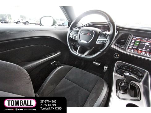 Used 2020 Dodge Challenger R/T Scat Pack RWD image 9