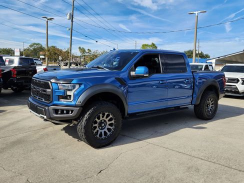 Used 2019 Ford F150 Raptor w/ Equipment Group 802A Luxury image 3