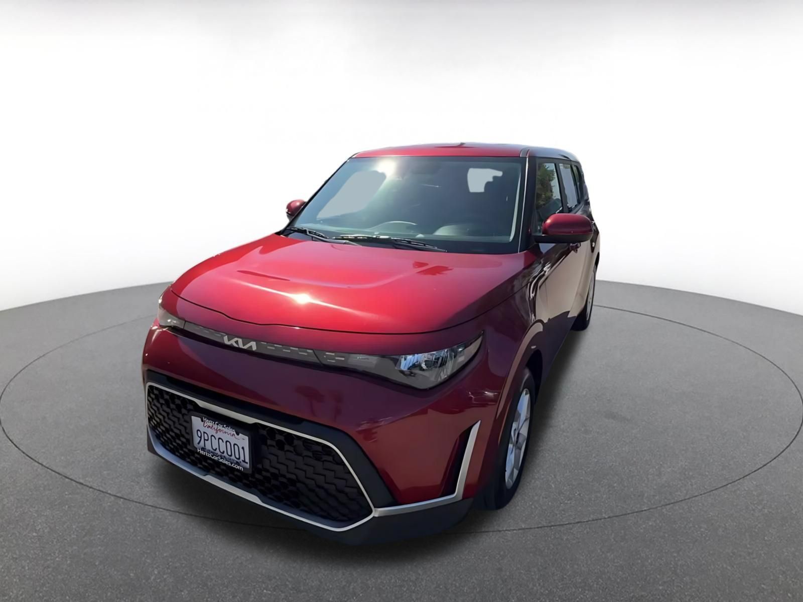 Used 2025 Kia Soul LX w/ LX Technology Package FWD image 6