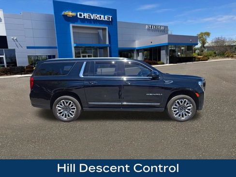 Used 2024 GMC Yukon XL Denali Ultimate AWD/4WD image 28