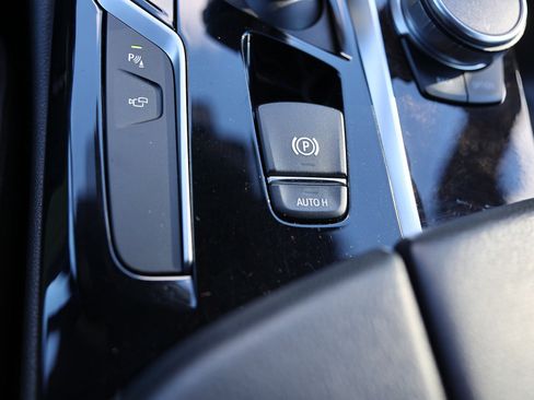 Used 2019 BMW 540i xDrive w/ Convenience Package image 33