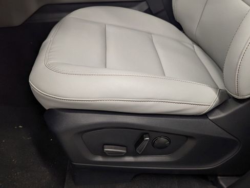 New 2026 Ford Explorer Active w/ Active Comfort Package image 11