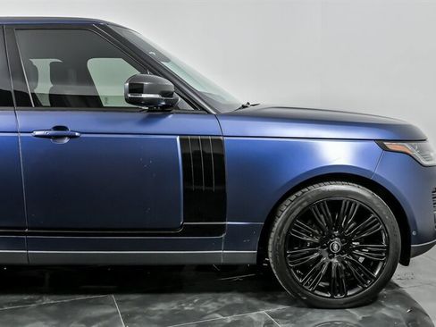 Used 2020 Land Rover Range Rover HSE image 12