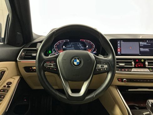 Used 2022 BMW 330i Sedan w/ Convenience Package RWD image 16
