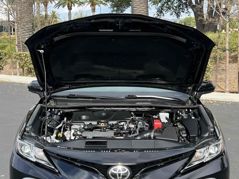 Used 2021 Toyota Camry LE image 21