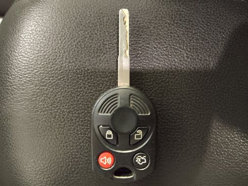 Used 2017 Ford C-MAX SE image 32