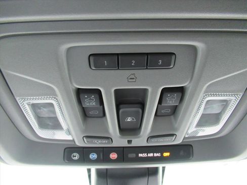 Used 2022 GMC Sierra 2500 Denali w/ Denali Ultimate Package image 27