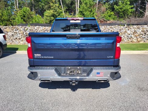 Used 2023 Chevrolet Silverado 1500 LTZ w/ LTZ Premium Package AWD/4WD image 5