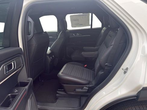 New 2026 Ford Explorer ST-Line w/ ST-Line Street Pack image 10