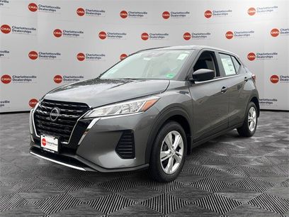 New 2025 Nissan Kicks S