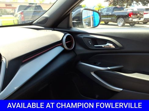 Used 2025 Chevrolet Trax RS FWD image 26