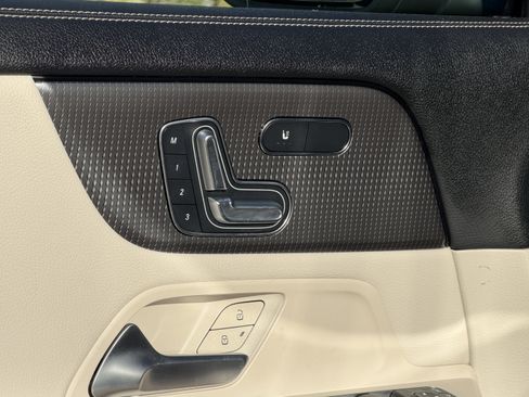 Certified 2022 Mercedes-Benz GLA 250 4MATIC image 17