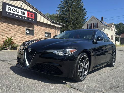 Used 2019 Alfa Romeo Giulia AWD w/ Cold Weather Package image 1