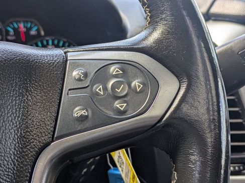 Used 2020 Chevrolet Suburban LT image 27