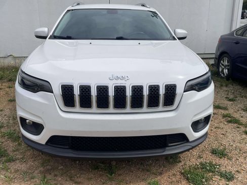 Used 2020 Jeep Cherokee Latitude Plus w/ Cold Weather Group FWD image 2