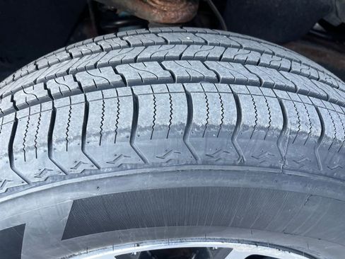 Used 2016 Toyota Tundra SR5 w/ TRD Off Road Package image 27