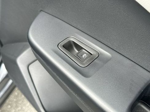 New 2026 Volkswagen Taos S image 30