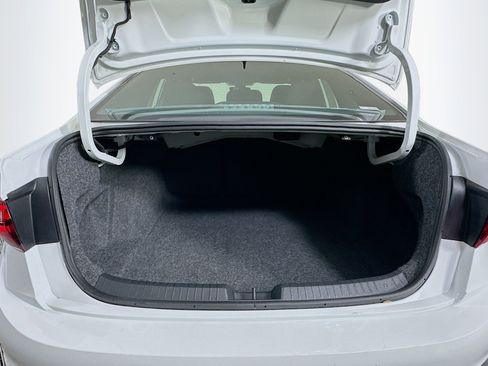 Used 2025 Volkswagen Jetta Sport image 27