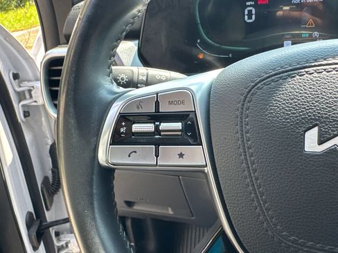 Used 2023 Kia Telluride S FWD image 24