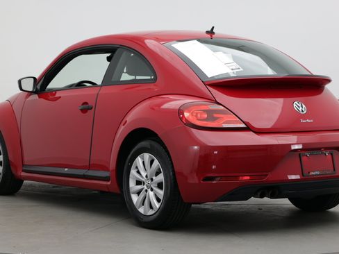Used 2017 Volkswagen Beetle 1.8T Classic FWD image 5