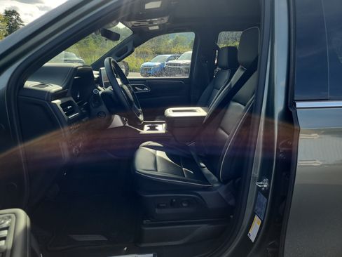 Certified 2024 Chevrolet Tahoe Premier w/ Premium Package AWD/4WD image 11