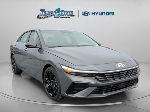New 2026 Hyundai Elantra SEL Sport Premium image 1