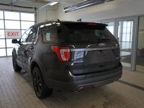 Used 2017 Ford Explorer XLT w/ Equipment Group 202A image 11