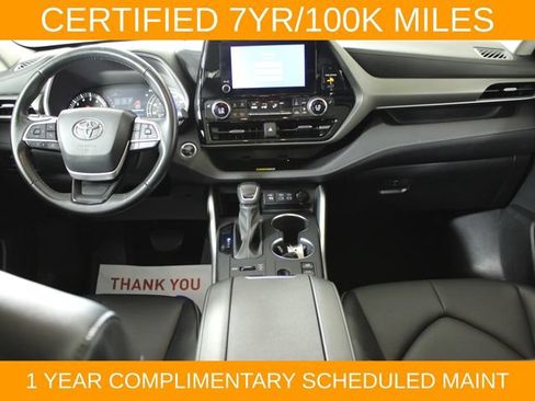 Used 2023 Toyota Highlander XLE AWD/4WD image 13