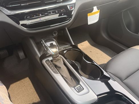 New 2025 Buick Envista Avenir image 18