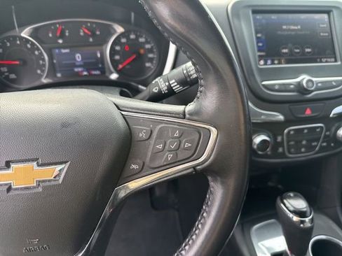Used 2020 Chevrolet Equinox LT w/ Sport Edition image 18