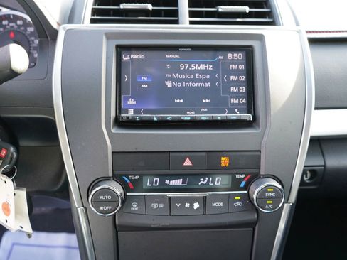 Used 2016 Toyota Camry XSE FWD image 11