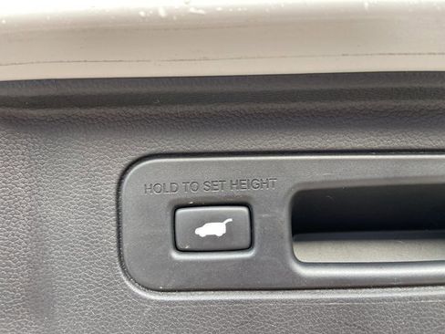 Used 2025 Honda Pilot Touring image 55