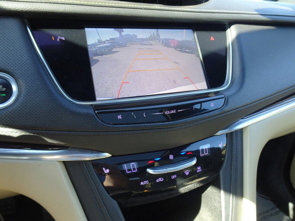 Used 2017 Cadillac XT5 Luxury w/ Driver Awareness Package FWD image 19
