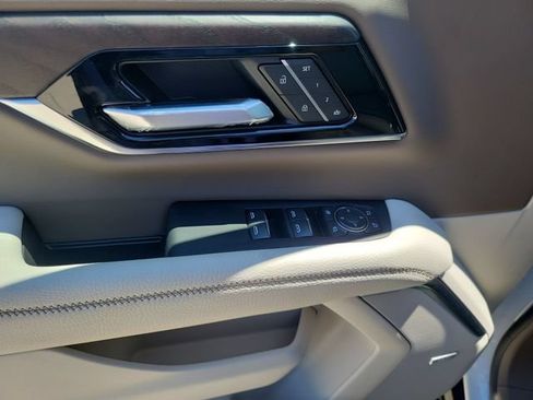 New 2026 GMC Yukon Denali w/ Sun & Power Step Package AWD/4WD image 17