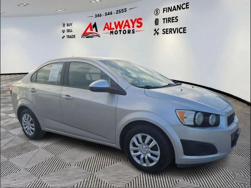 Used 2013 Chevrolet Sonic LS FWD image 3