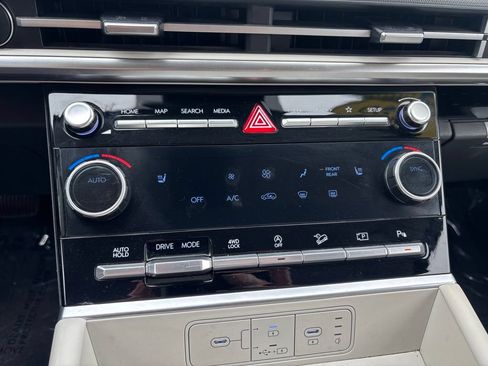 Used 2025 Hyundai Santa Fe SEL AWD/4WD image 18