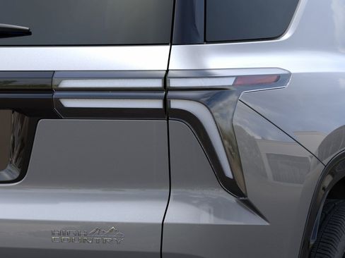 New 2026 Chevrolet Traverse High Country AWD/4WD image 35