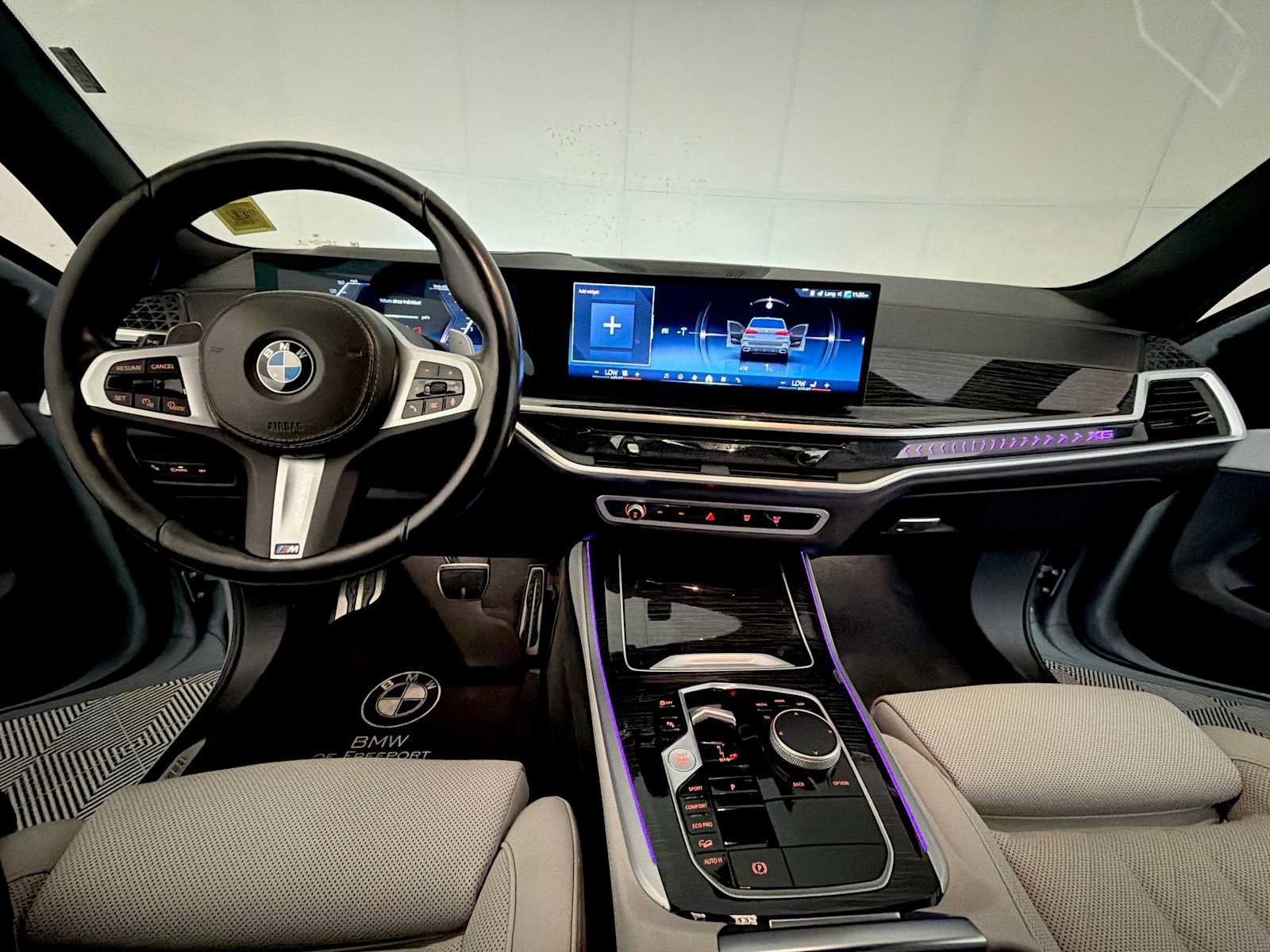 Used 2024 BMW X5 xDrive40i w/ M Sport Package AWD/4WD image 12