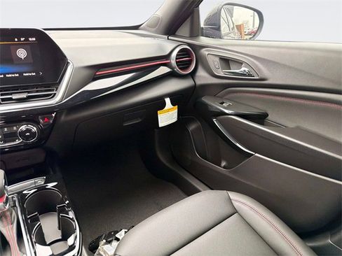 New 2026 Chevrolet Trax RS w/ Sunroof Package image 16