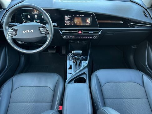 Used 2023 Kia Niro EX image 13
