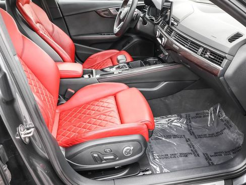 Used 2023 Audi S4 Premium Plus w/ Premium Plus Package image 39