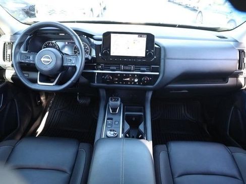 Certified 2025 Nissan Pathfinder SL w/ Cargo Package AWD/4WD image 26