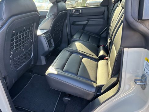 New 2025 Ford Bronco Badlands AWD/4WD image 8