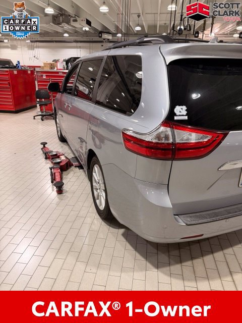 Used 2015 Toyota Sienna Limited Premium AWD/4WD image 2