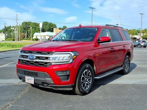 Used 2022 Ford Expedition XLT AWD/4WD image 1