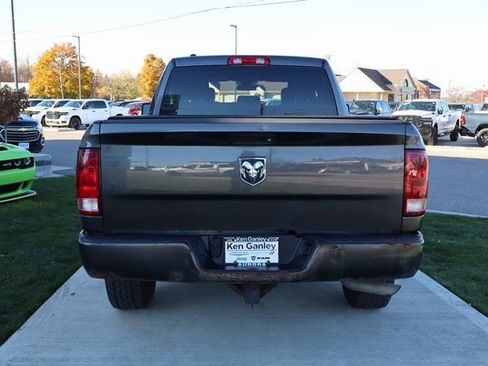Used 2017 RAM 1500 Express image 29