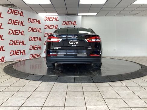 Used 2020 Ford Fusion SE FWD image 6