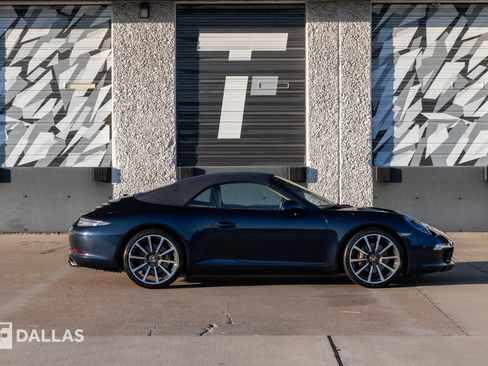 Used 2015 Porsche 911 Carrera image 18